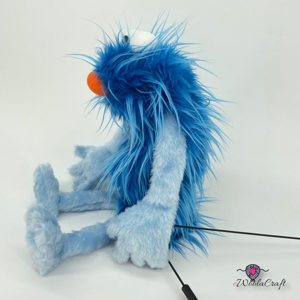 Blue Caveman – hand puppet – ewoolacraft.com