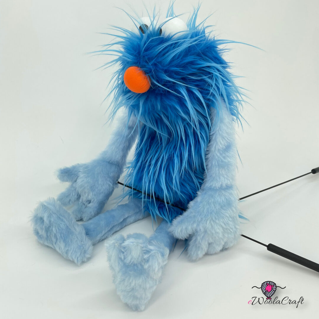 Blue Caveman – hand puppet – ewoolacraft.com