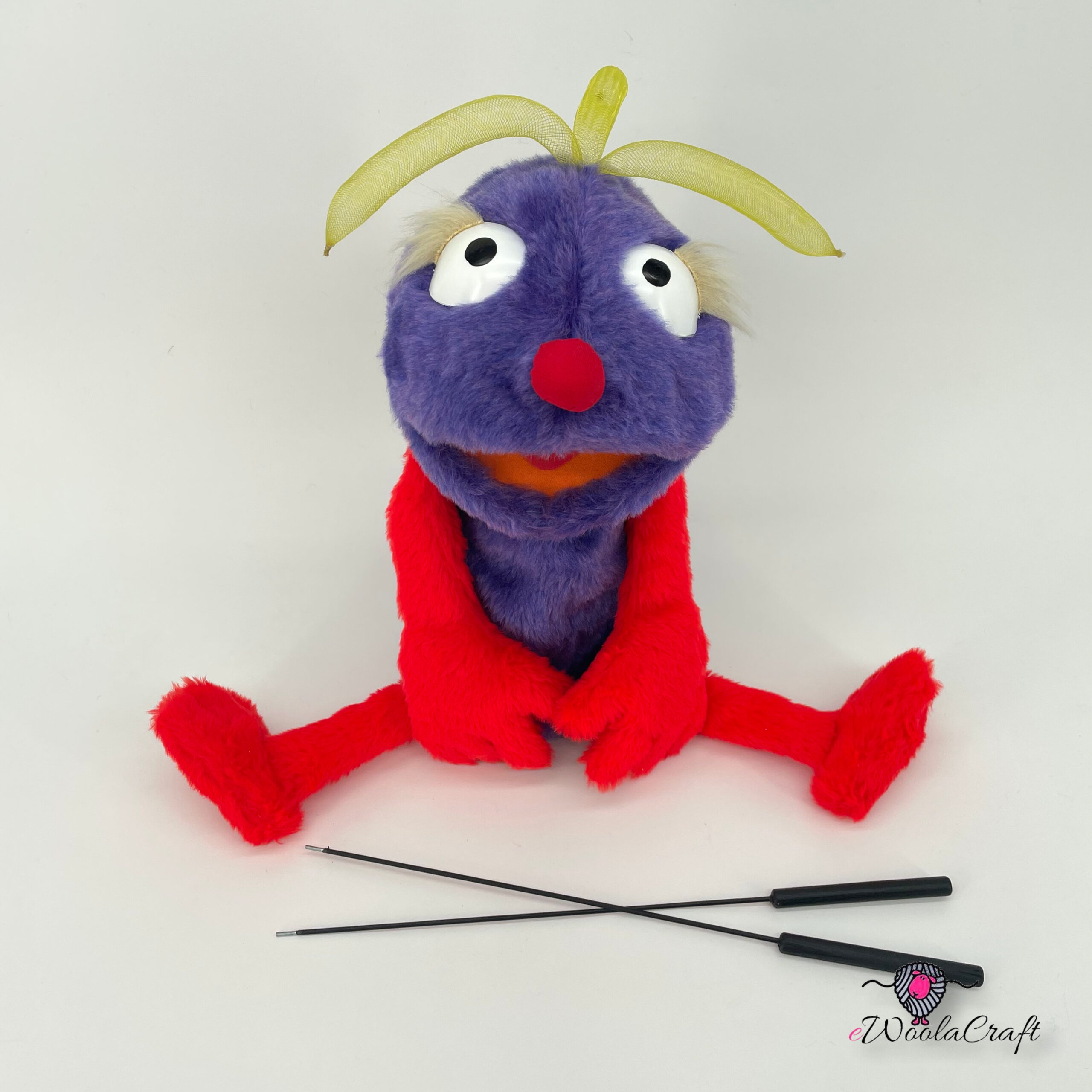 Smart Larry with red accent – hand puppet – ewoolacraft.com